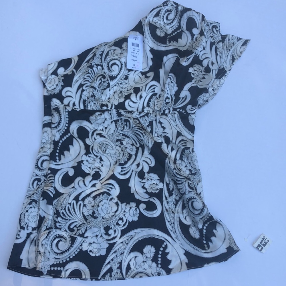 Cache NWT black and white top